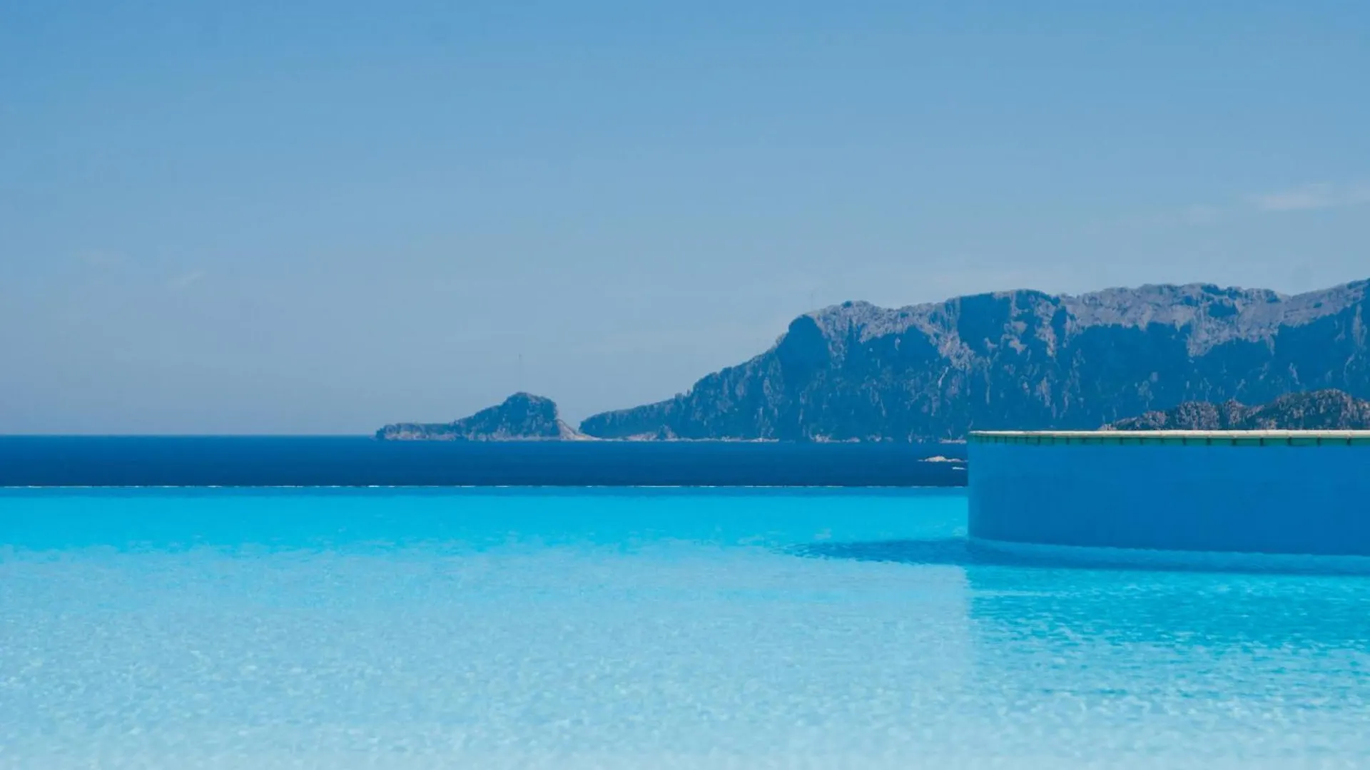 Hotel Luna Lughente Olbia 4*,  Italy